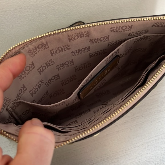 Michael Kors Wristlet - Picture 5 of 7